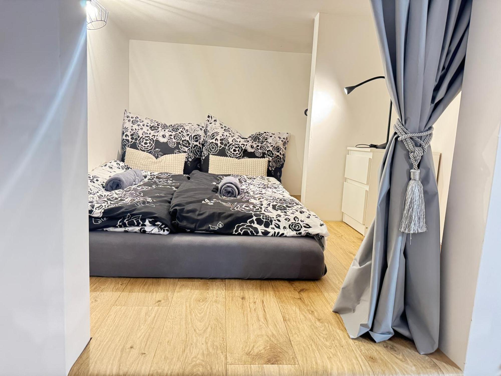 Free Parking - Cozy Apartment Near Vysehrad Railway Bridge Prague Exterior photo